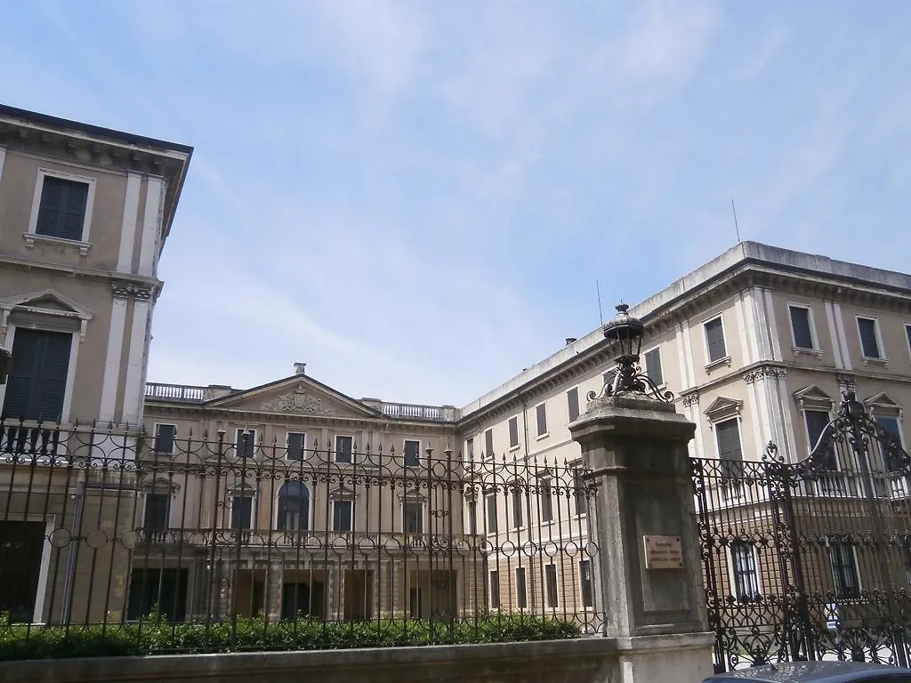 Romeo'S Guest House Verona